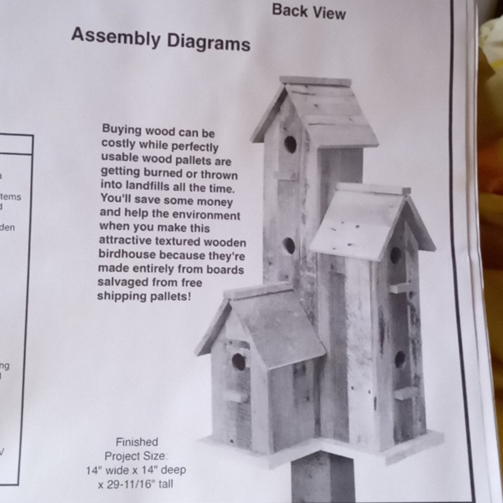 Pallet wood bird house 🏘️, new plan, by Winfield.